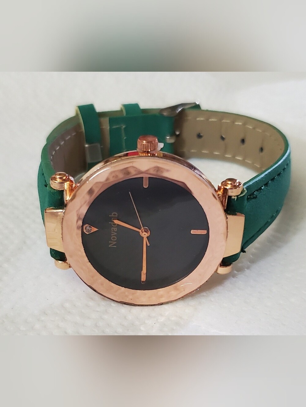 Novadab Ladies Quartz Sporty Watch-Rose Gold & GREEN- New-Fully Functional